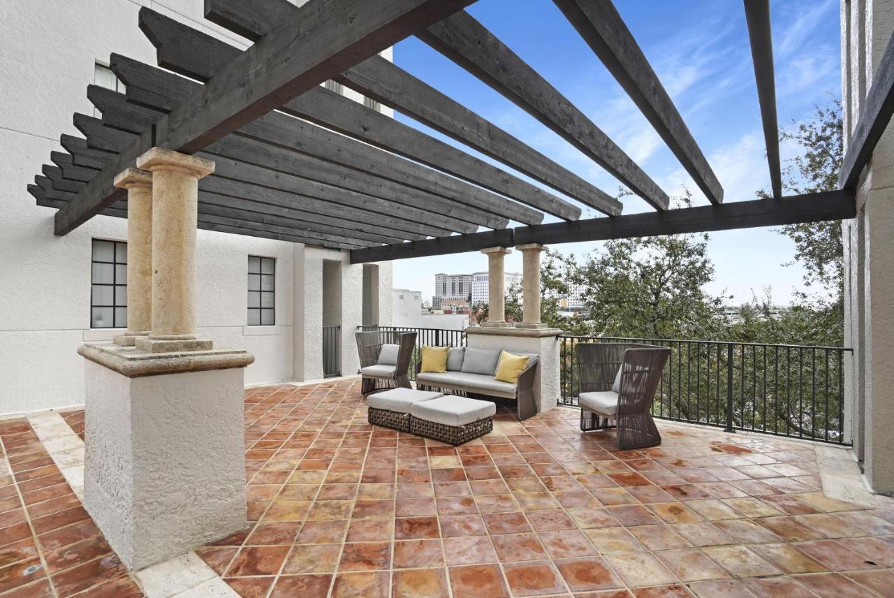 Dharma Home Suites Coral Gables At Gables Grand Plaza Miami Ngoại thất bức ảnh