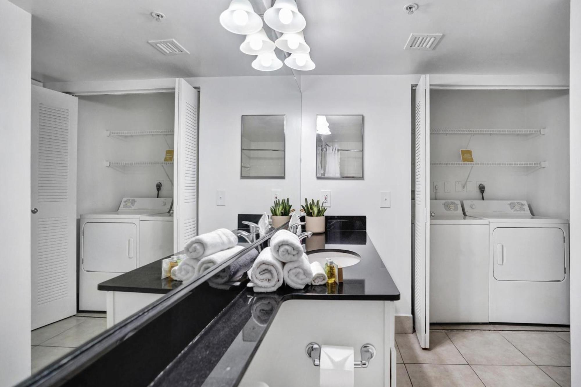 Dharma Home Suites Coral Gables At Gables Grand Plaza Miami Phòng bức ảnh
