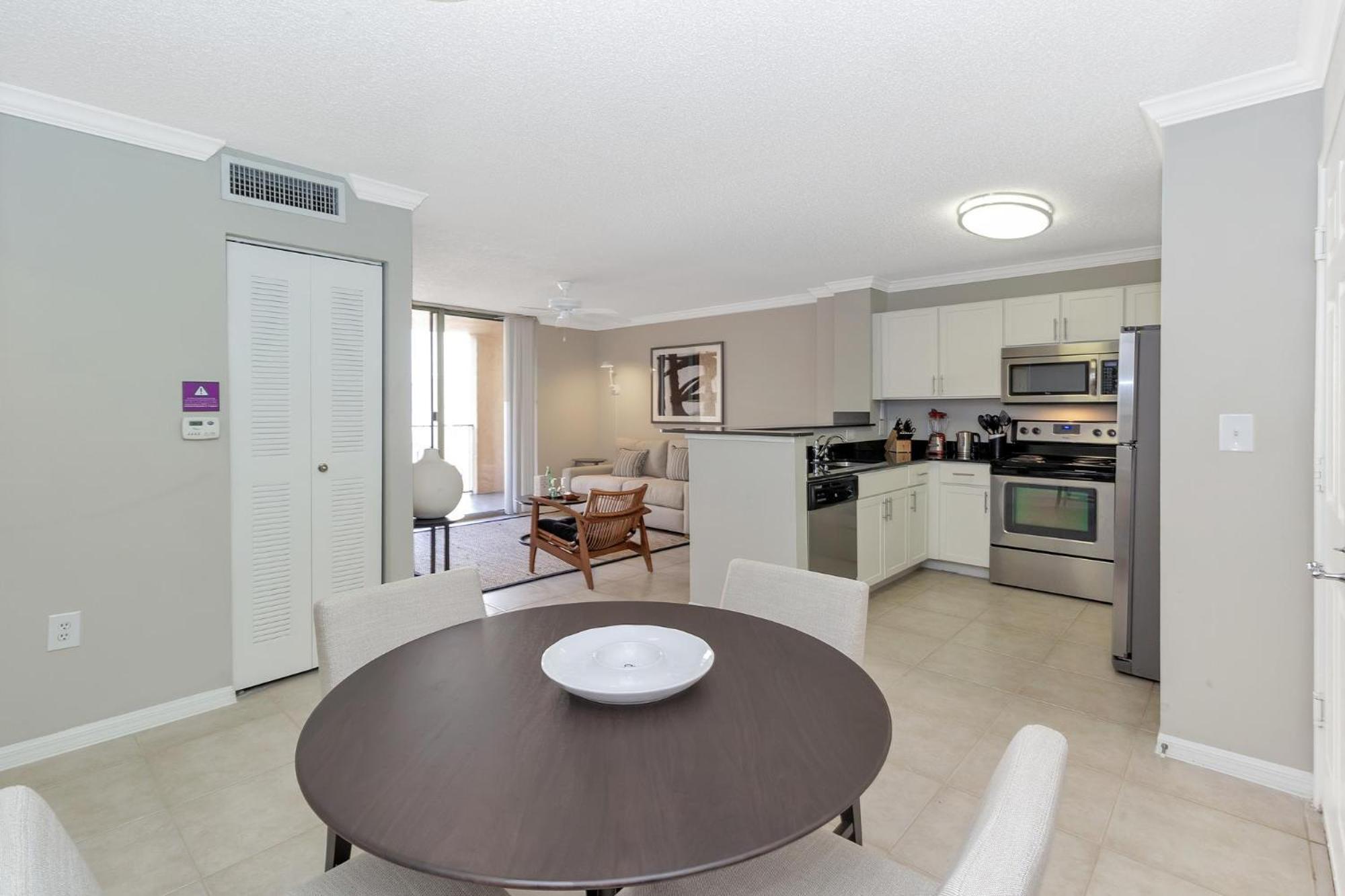 Dharma Home Suites Coral Gables At Gables Grand Plaza Miami Phòng bức ảnh