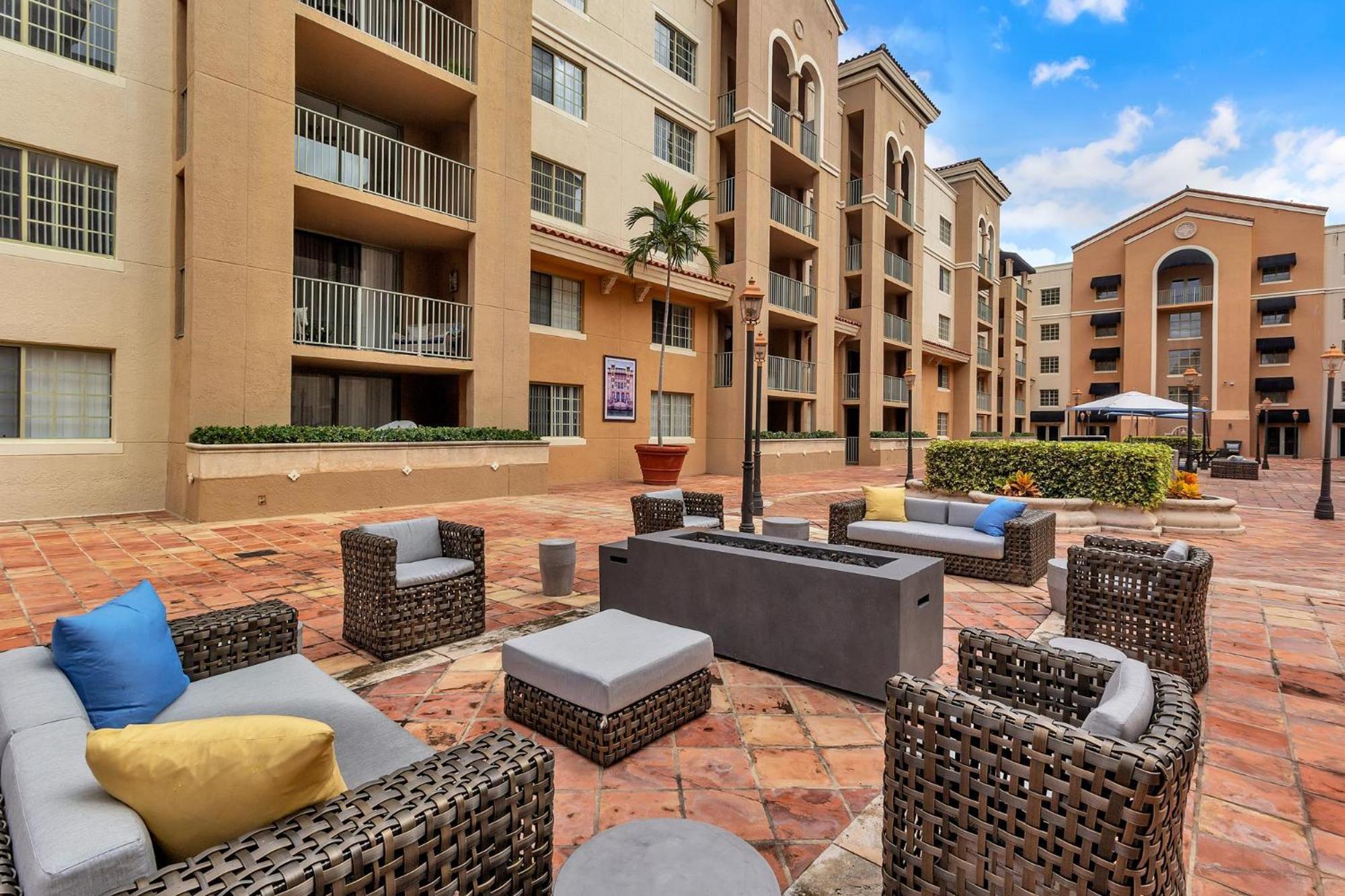 Dharma Home Suites Coral Gables At Gables Grand Plaza Miami Phòng bức ảnh